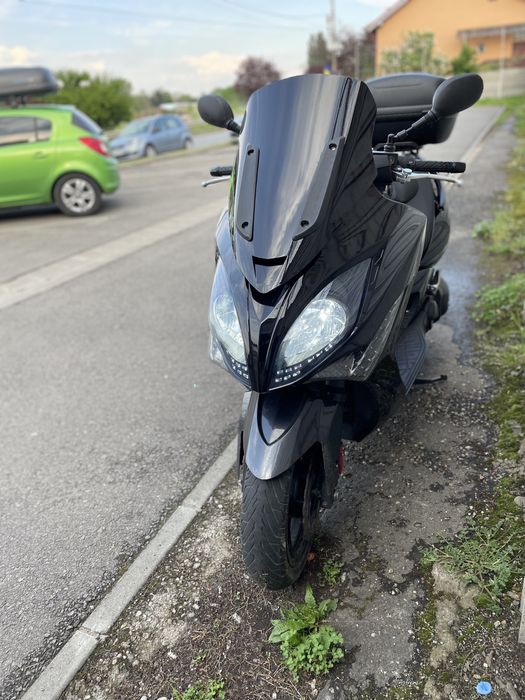 Scuter Maxiscuter Kymco Xciting 500 R