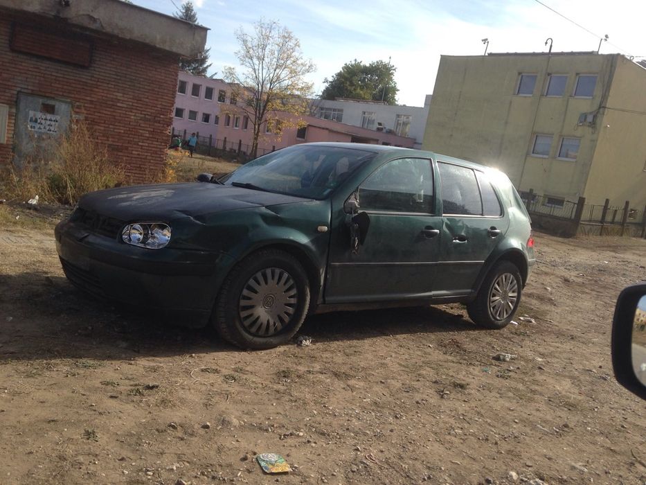 Фолксваген Голф 4 1.9 ТДИ 90 к.с и 110 к.с и 1.4I 2001 g.