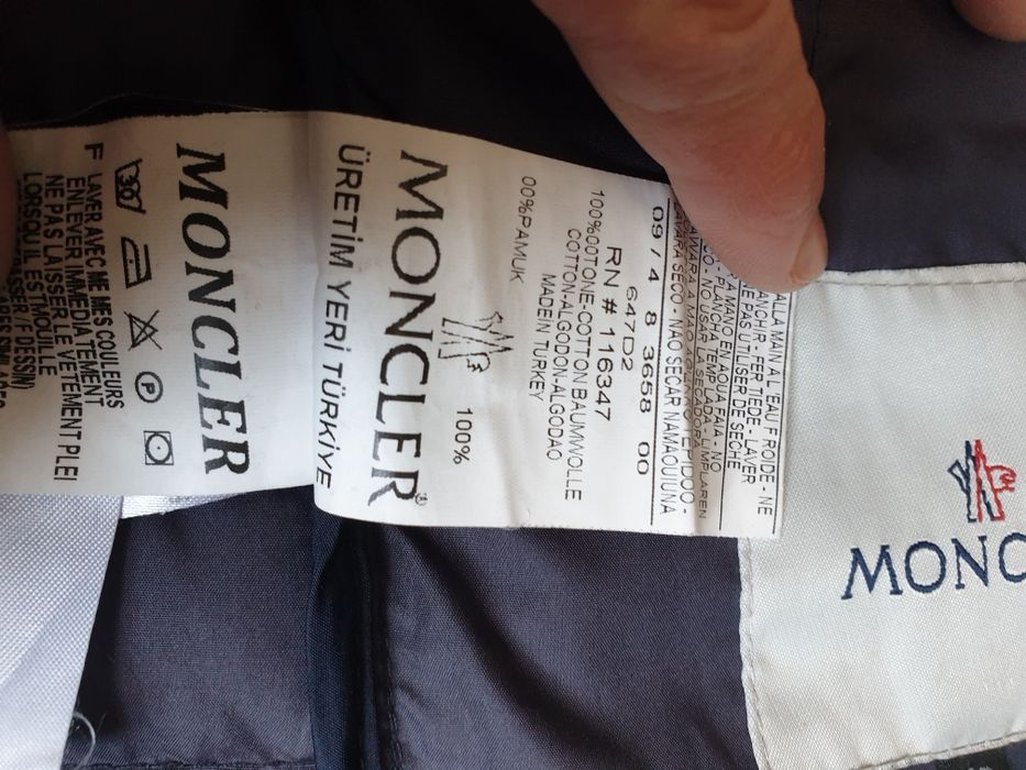 Vand haina MONCLER marimea M