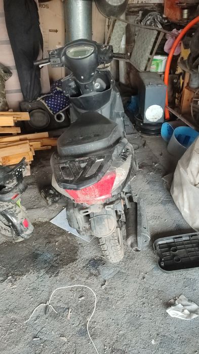 Скутер  мопед скутер