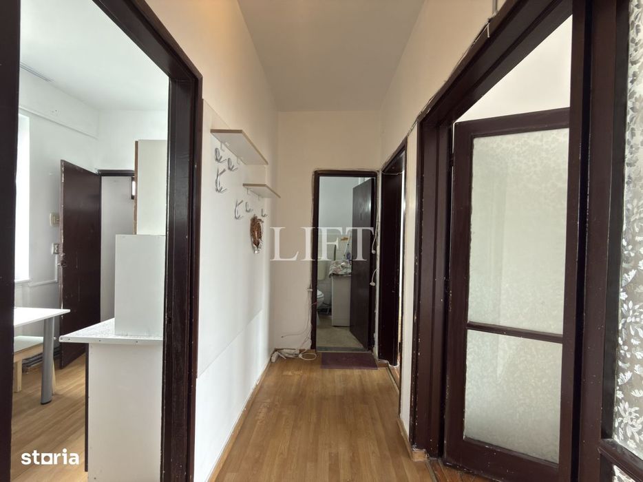 Apartament de 2 camere, decomandat, 50mp, Tractorul