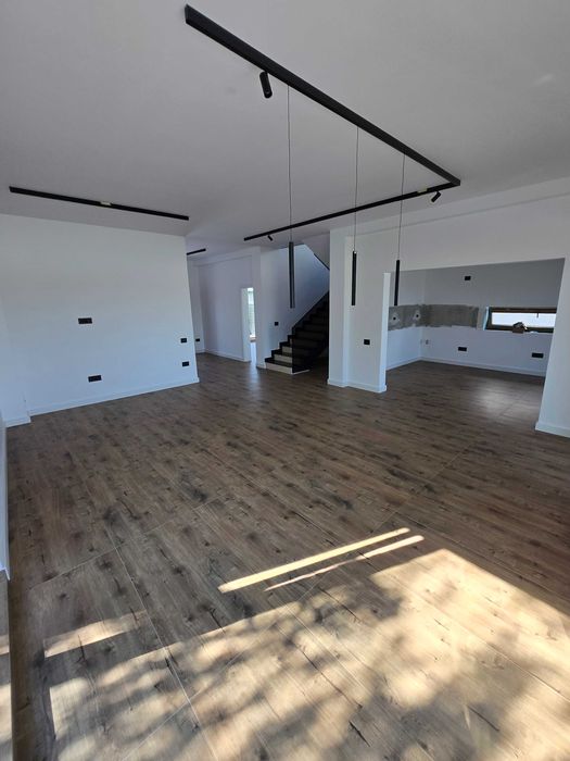 Vila individuala P+1 /5Camere/Corbeanca/Petresti