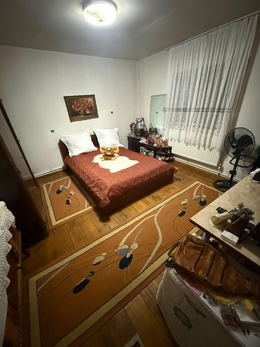 Vând casă  oraș Lehliu-Gară