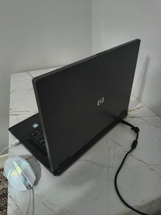 Ноутбук HP Compaq nx7400 (Intel Core 2 Duo) в рабочем состоянии