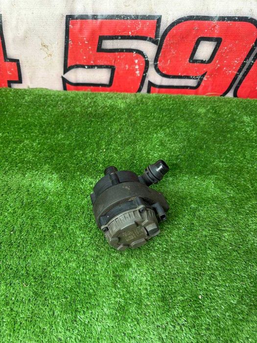 Pompa apa Bmw Seria 5 G30 Seria 7 G11 G12 8638238