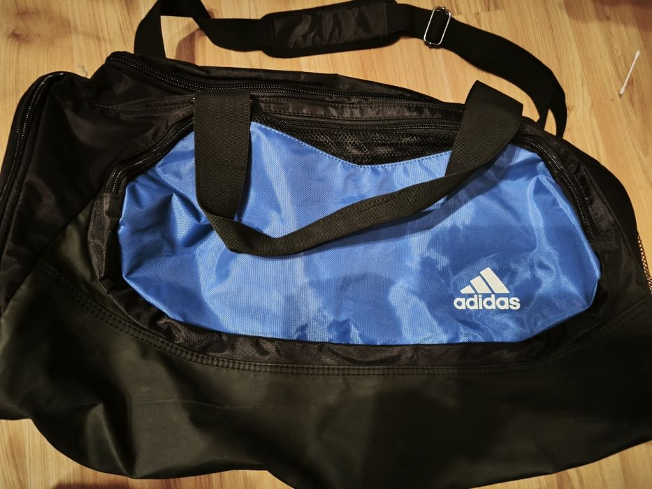 Продам сумки и рюкзаки оригинал