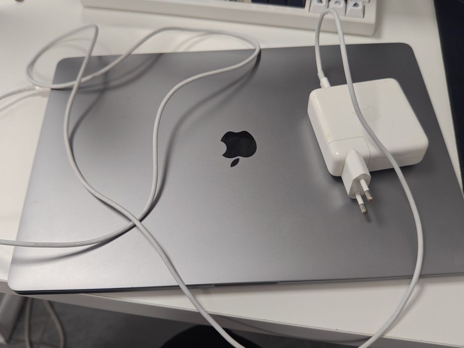 MacBook Pro 16 512гб
