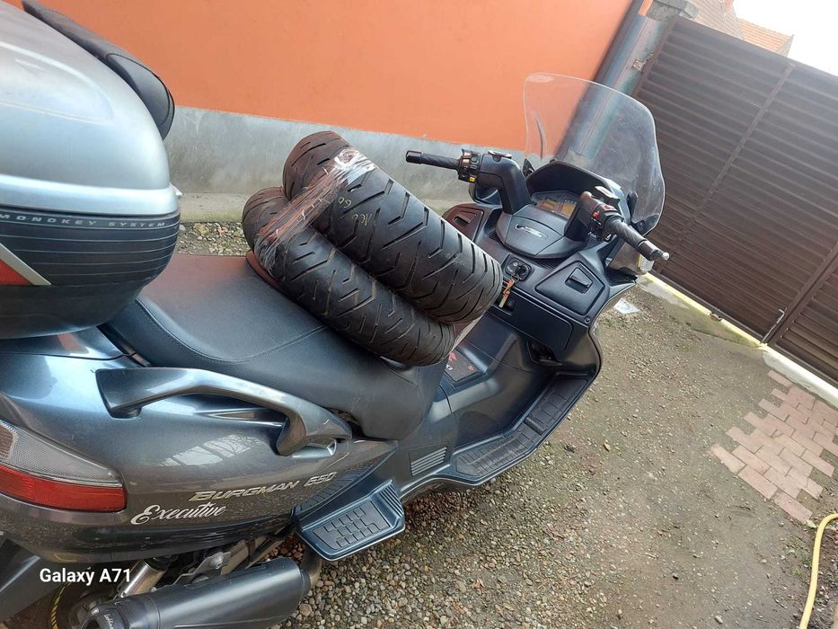 Suzuki Burgman Executive 650 cc