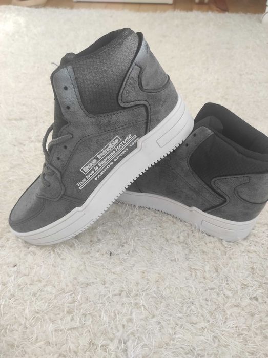 Високи кецове 36 нови