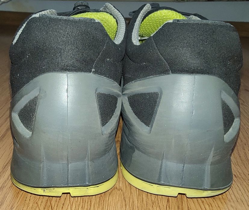 Pantofi de protectie perforati Uvex 1 S1 ESD cu bombeu nemetalic