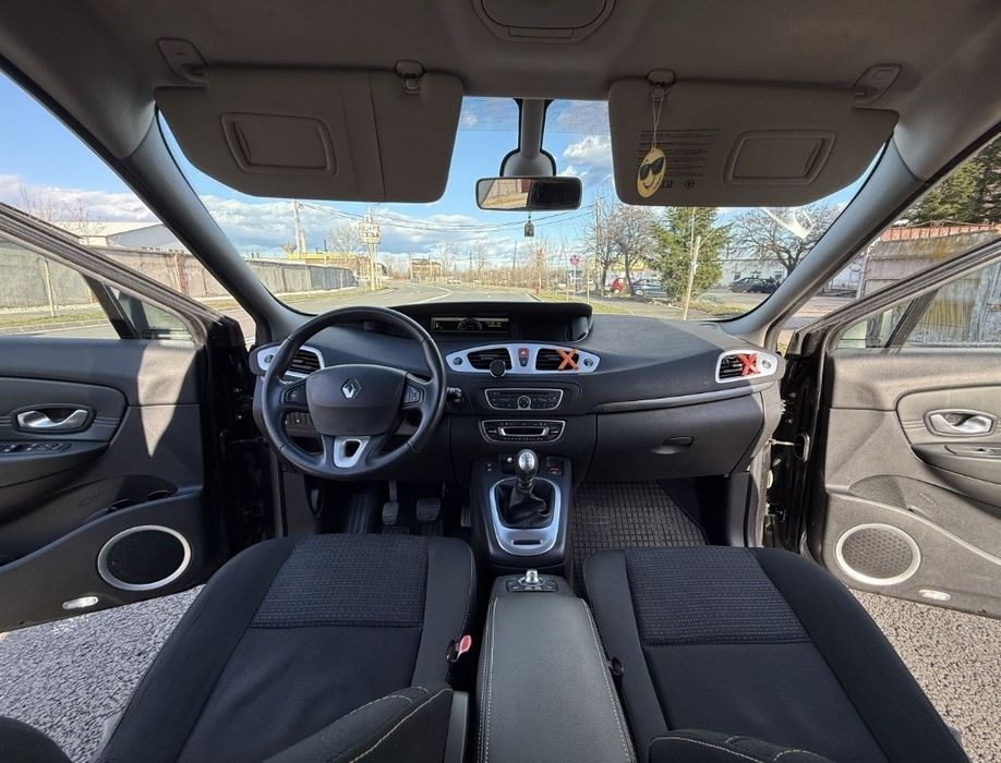 Renault scenic an 2009