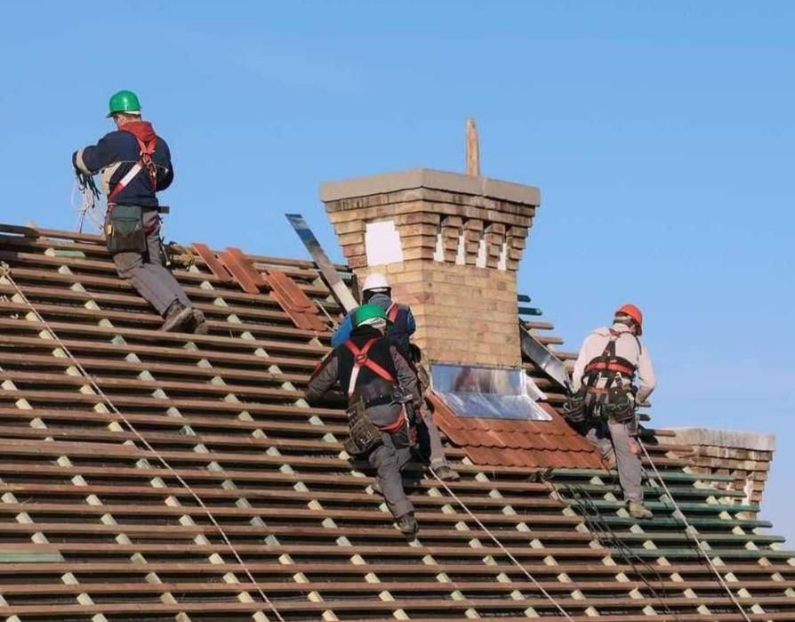 Meseriasi acoperisuri - reparatii acoperisuri -lucrari de la A la Z