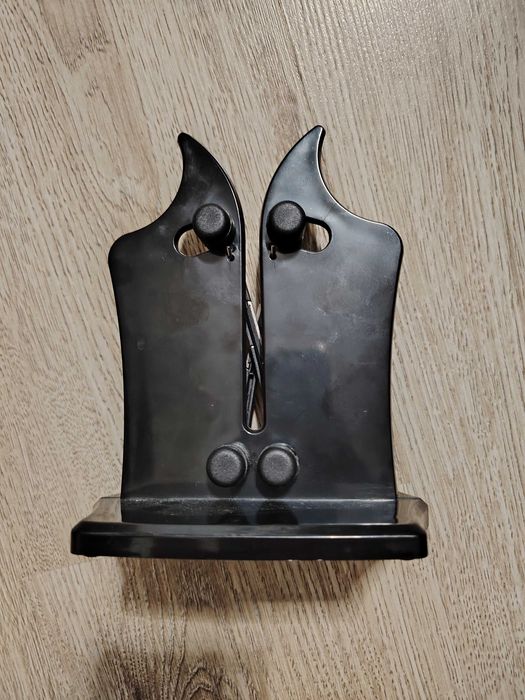 Точило за кухненски ножове