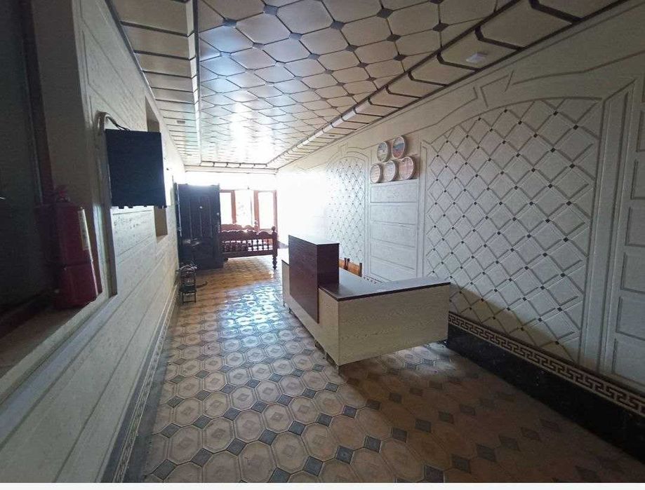 7 хонали, 6 сотикдан иборат булган ховли сотилади.