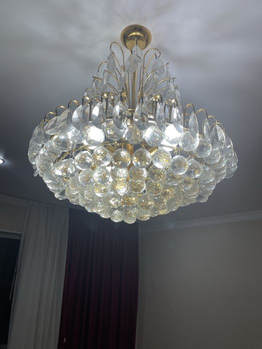 Продам люстру несколько