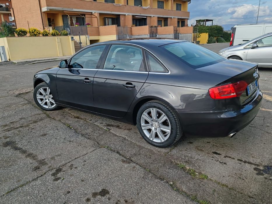 Vand Audi a4  2.7 diesel automat foarte bine întreținută!