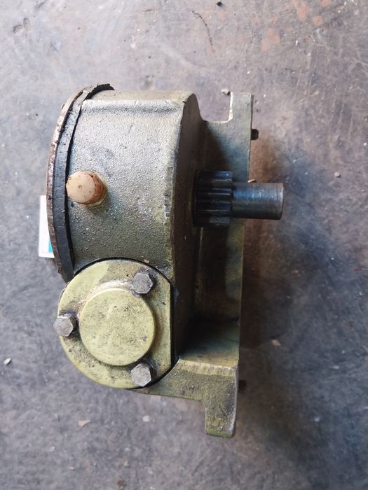 Редуктор        .