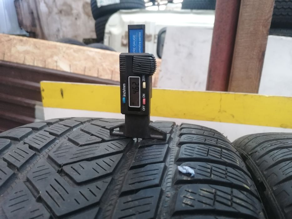 315/40/21  iarna  2*PIRELLI  115v dot 0716. 4,,62mm