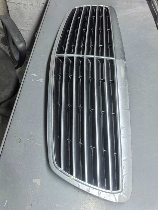 Решётка радиатора Мерседес 211 авангард