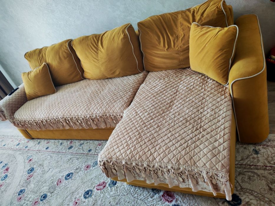 Продам диван в гостиную