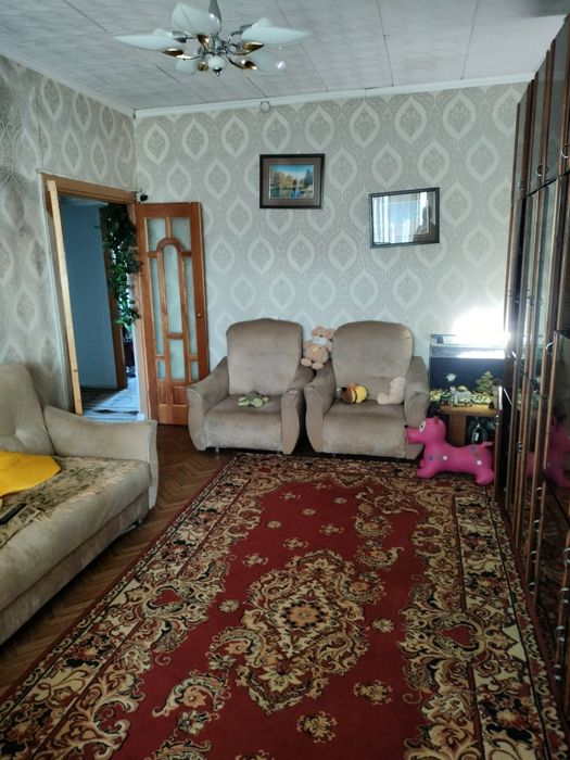 Продается 4 комнатная кв