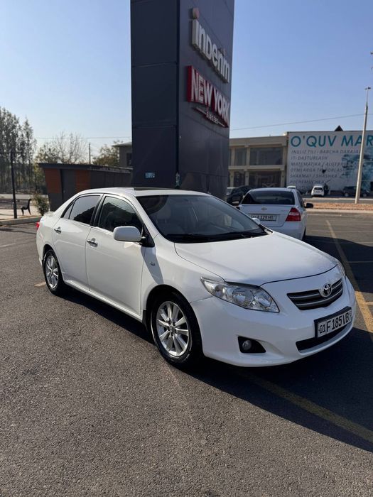 Tayota Corolla.       Автомобиль