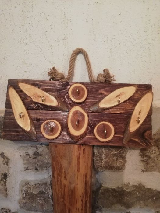 Цветни закачалки