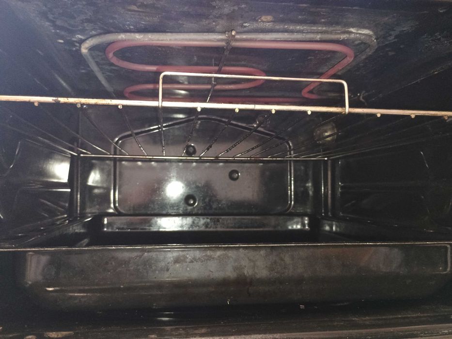 Продавам готварска печка ЕЛДОМ - работеща за 60 €.