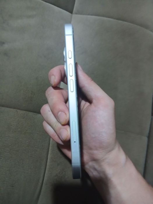 Iphone 16 128GB white 1 сим карта + e-sim