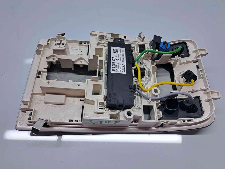 Plafoniera fata Audi Q3 (8UB) [Fabr 2011-2018] 8V0947135A