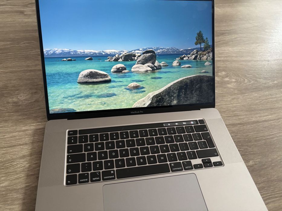Laptop MacBook Pro 2019 -16’’
