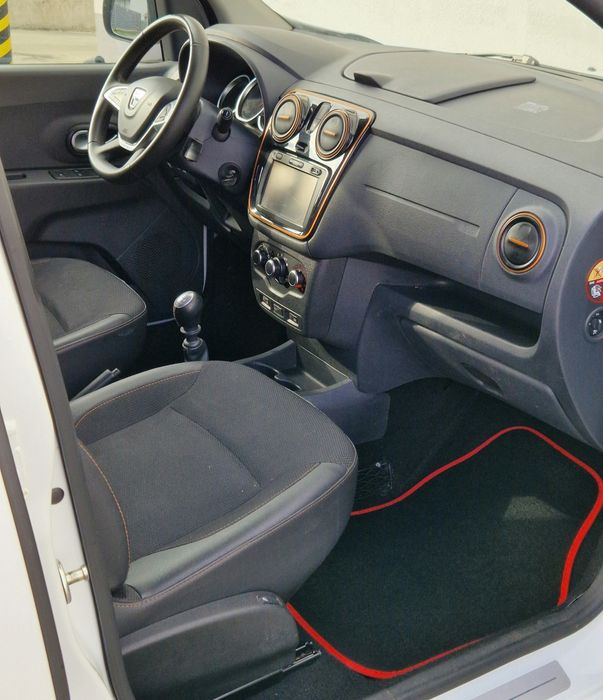 Dacia Lodgy Stepway Facelift 2017 1.5dci 110cp 6vit 7 Locuri navi