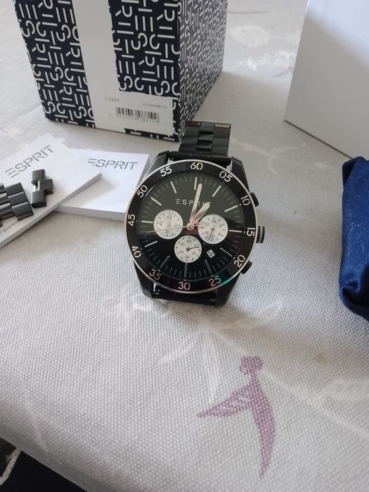 Часовник Esprit 110лв. и Pierre Cardin 80лв.
