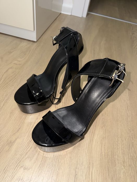 Sandale latex negre