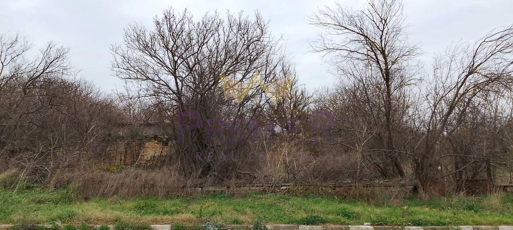 Парцел в регулация на главен път за Румъния. Село Дуранкулак, област