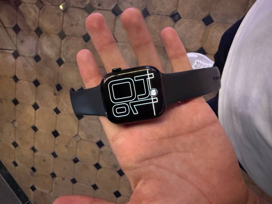 продается apple watch series 10 46mm jet black