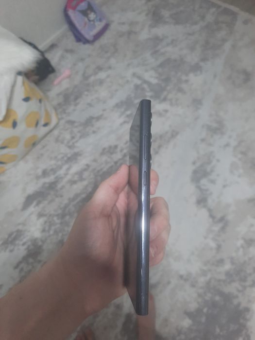 Продам Samsung Galaxy s23 ultra.