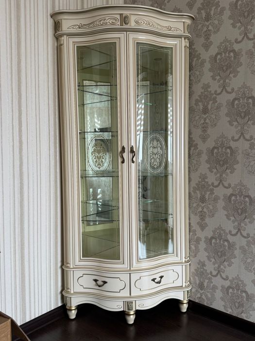 Шкаф витрина/сервант Дядьково