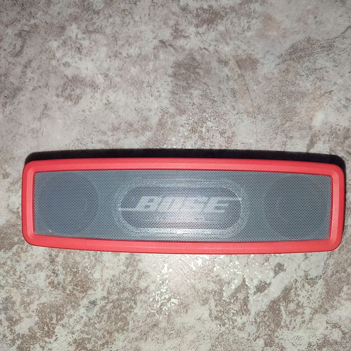Bose Bluetooth колонка.