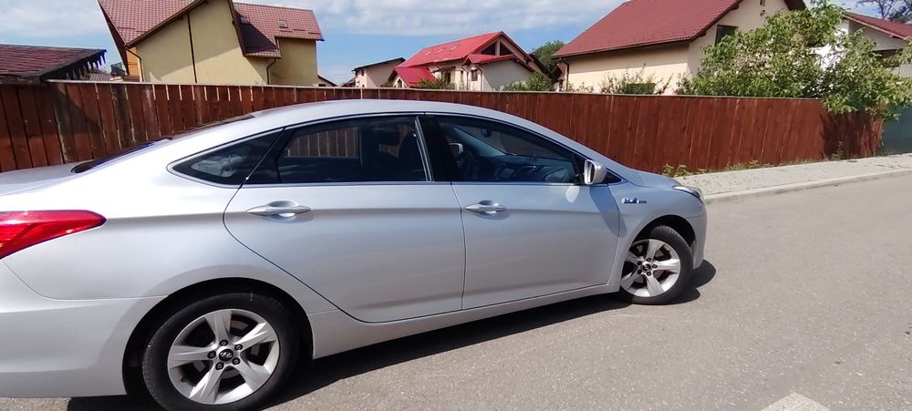 HYUNDAI i40 2013 — imagine 2