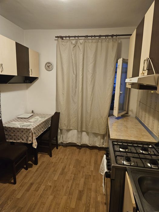 Închiriez apartament 1 camera cart Rogerius