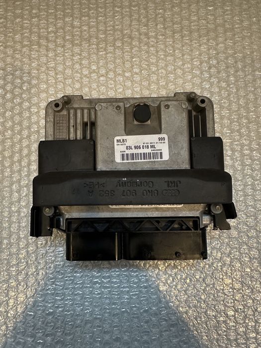 Calculator motor / Ecu Audi Q5 2.0 TDI : 03L906018ML