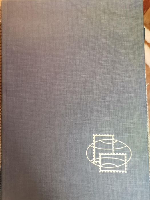 Класьори с пощенски марки