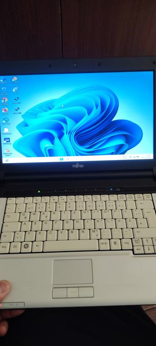 Laptop Fujitsu lifebook s710
