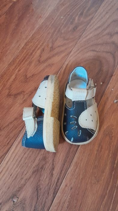 Сандали   продам