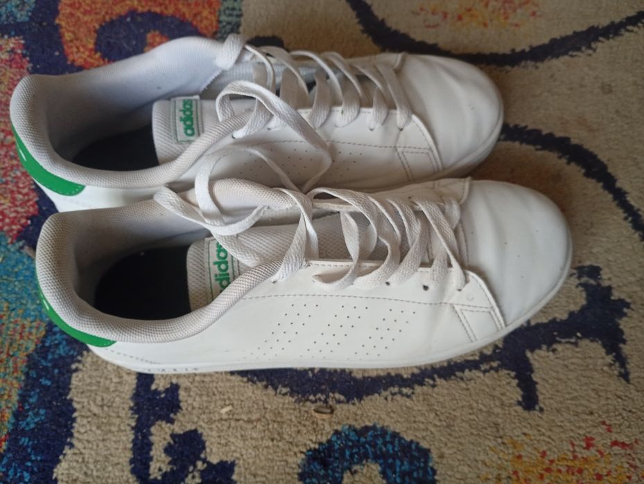 Adidasi de firma număr 37