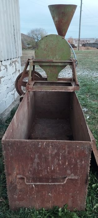 Зернодробилка ,продам