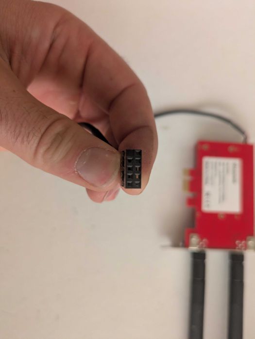 Dual band pci-e Wi-Fi / Bluetooth adapter