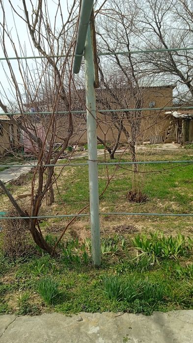 Продоется дом катежд