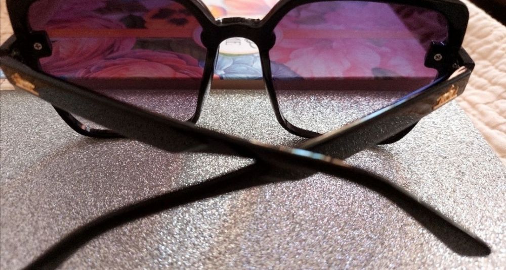 Продаются очки Hermes